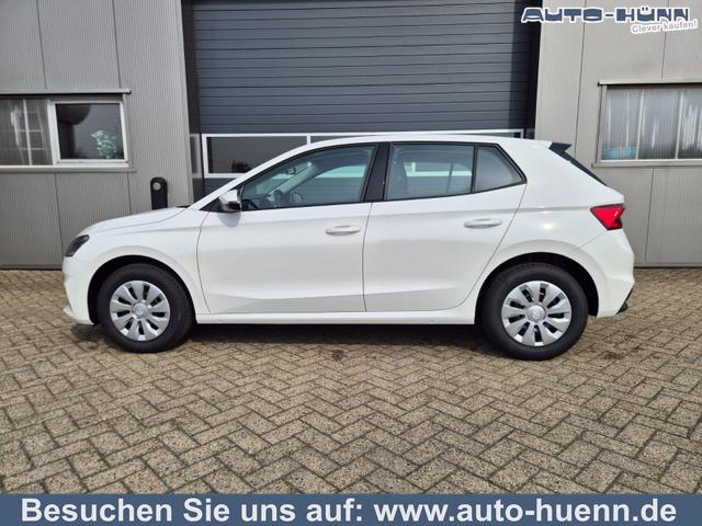 Skoda Fabia - 1.0 TSI 95PS Selection 5-t&uuml;rig R&uuml;ckf.Kamera Parksensoren Sitzheizung Multifunktionslenkrad Klima Skoda-Radio Bluetooth Touchscreen Tempomat Nebelsch. Apple CarPlay + Android Auto