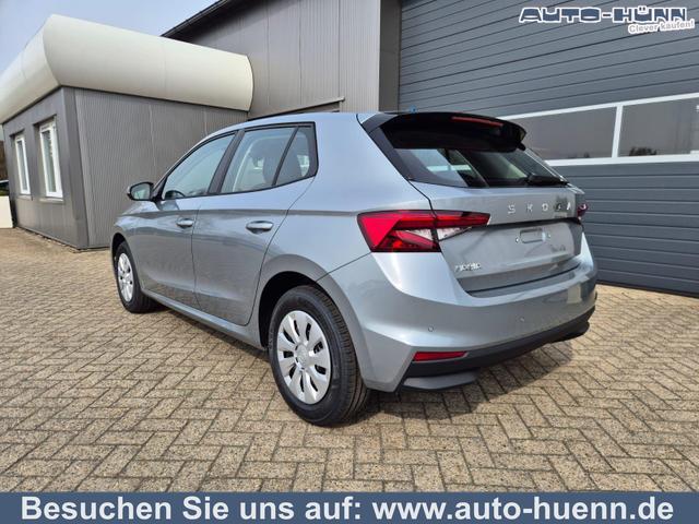 Skoda Fabia - 1.0 TSI 95PS Selection 5-t&uuml;rig R&uuml;ckf.Kamera Parksensoren Sitzheizung Multifunktionslenkrad Klima Skoda-Radio Bluetooth Touchscreen Tempomat Nebelsch. Apple CarPlay + Android Auto