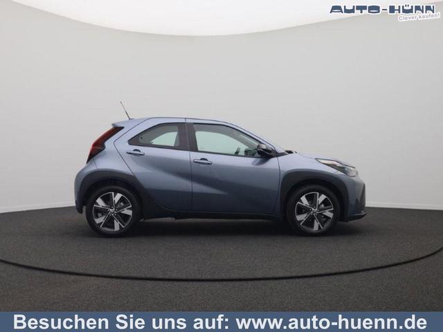 Toyota Aygo X - Pure 1.5 Hybrid 116PS Automatik Sitzheizung Klimaautomatik AbstandsTempomat Multifunktionslenkrad Radio Bluetooth Touchscreen Apple CarPlay + Android Auto