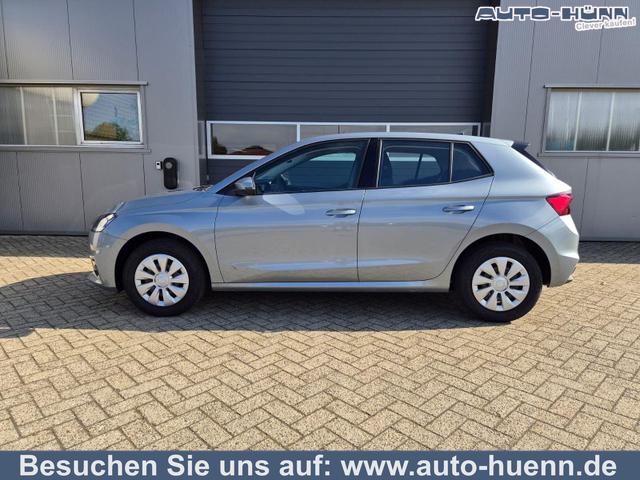 Skoda Fabia - 1.0 TSI 95PS Selection 5-t&uuml;rig R&uuml;ckf.Kamera Parksensoren Sitzheizung Multifunktionslenkrad Klima Skoda-Radio Bluetooth Touchscreen Tempomat Nebelsch. Apple CarPlay + Android Auto