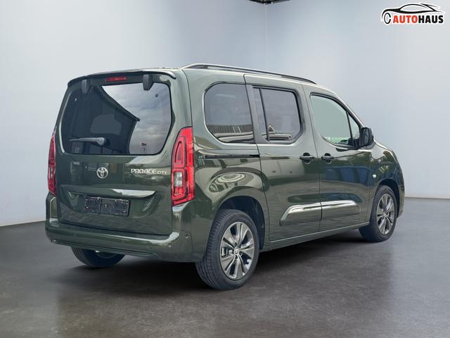 Toyota Proase Citty Lounge VIP Pano aussen bilder