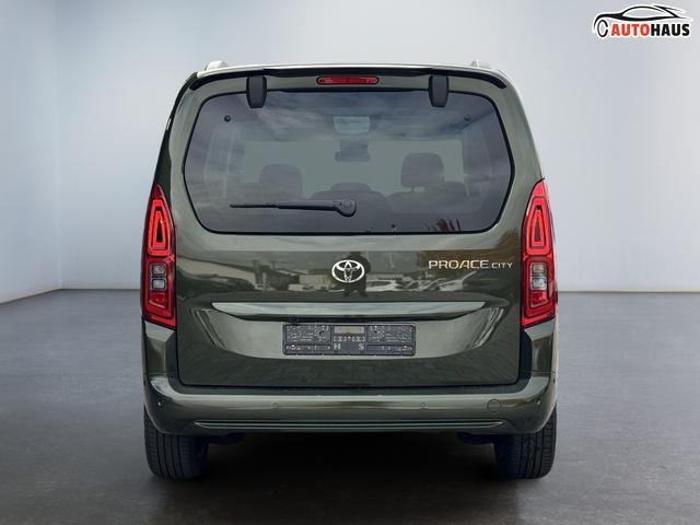 Toyota Proase Citty Lounge VIP Pano aussen bilder