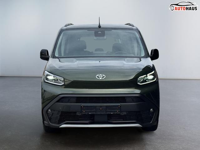 Toyota Proase Citty Lounge VIP Pano aussen bilder