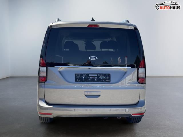 Ford Grand Tourneo Titanium