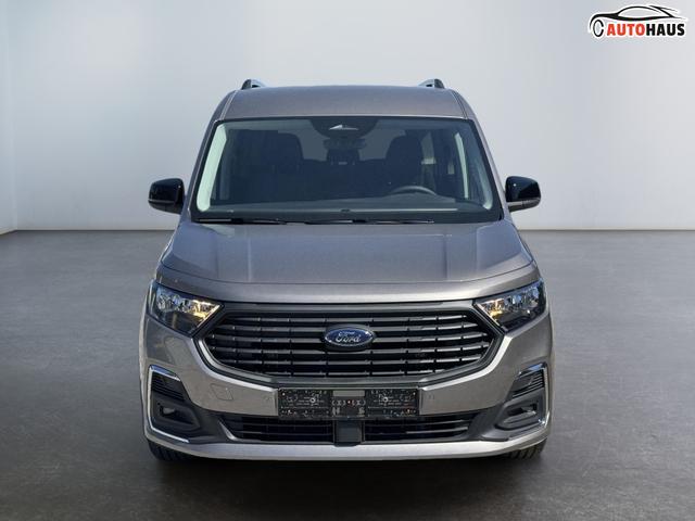 Ford Grand Tourneo Titanium