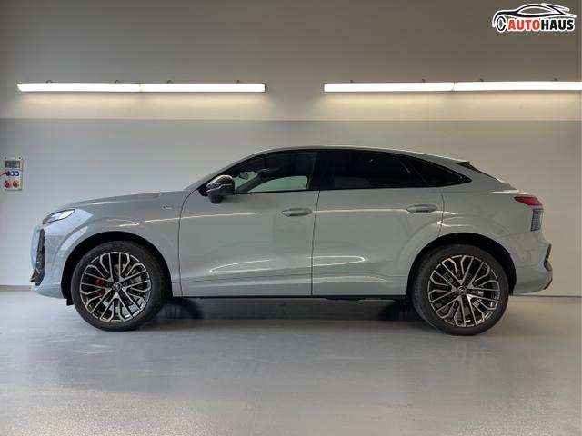 Audi / Q3 Sportback / Grau / / / TFSI 265 PS quattro S line Pano+TechPro+Matrix+AHK+HUD+Alu20+KlimaPlus+DCC+SONOS