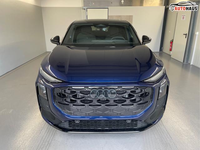 Audi / Q3 Sportback / Blau / / / TFSI 265 PS quattro S line Pano+TechPro+Matrix+AHK+HUD+Alu20+KlimaPlus+DCC+SONOS