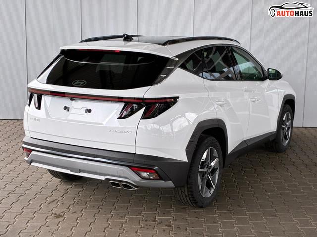 Hyundai TUCSON E-Motion 1.6 T-GDI 2WD 48V DCT / Panoramadach ACC Sitz + Lenkradheizung LED Navi PDC V&H Kamera Alu 18" 