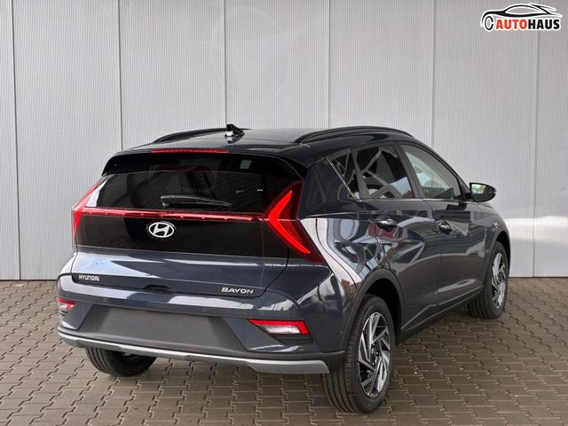 Hyundai BAYON Premium 1.0 T-GDI 100 PS 48V 7DCT / Keyless ACC Soundsystem BOSE Sitz + Lenkradheizung LED Navi PDC V&H Kamera Totwinkel Alu 16" 