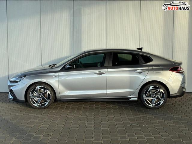 Hyundai i30 Fastback N-Line 1.5 T-GDI 7-DCT / ACC Sitz + Lenkradheizung LED PDC V&H Kamera Alu 18" 