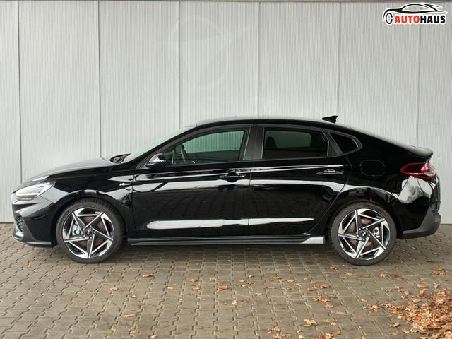 Hyundai i30 N-Line Fastback DCT 1.5 T-GDI mHev / Navi ACC Sitz & Lenkradheizung LED Alu 18" 