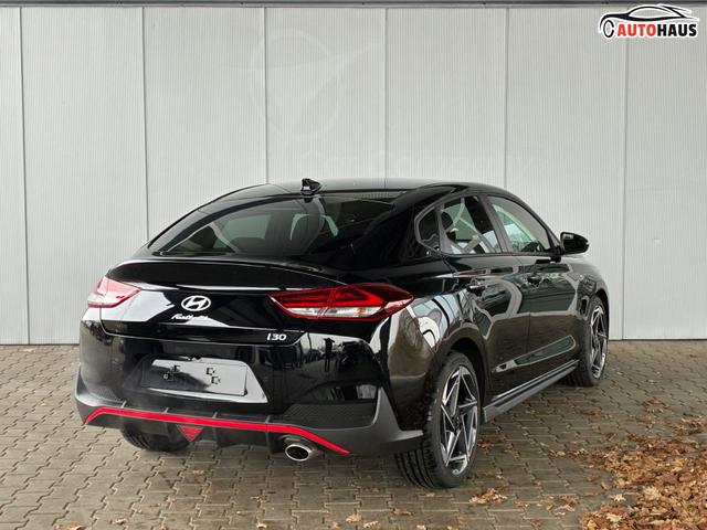 Hyundai i30 N-Line Fastback DCT 1.5 T-GDI mHev / Navi ACC Sitz & Lenkradheizung LED Alu 18" 