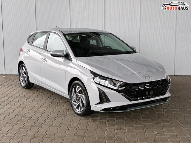 Hyundai i20 Comfort+ 1.0 T-GDI 6MT / Navi PDC m. Kamera ALU 16 