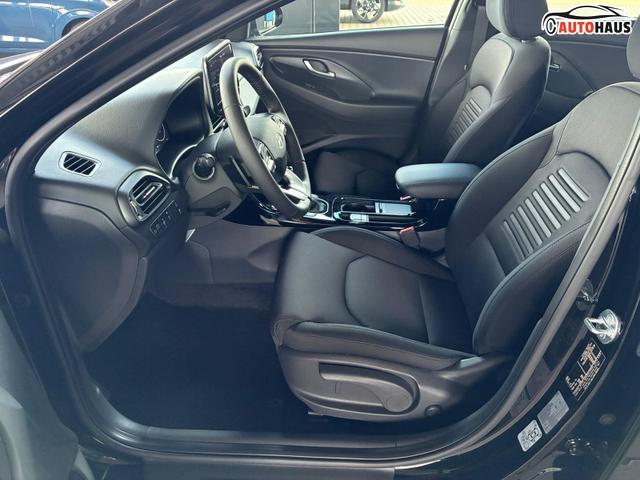 Hyundai i30 Comfort Plus 1.0 TGDI DCT / ACC Keyless Totwinkelassis. PDC V&H + Kamera Sitz Lenkradheizung LED Alu 17'' 