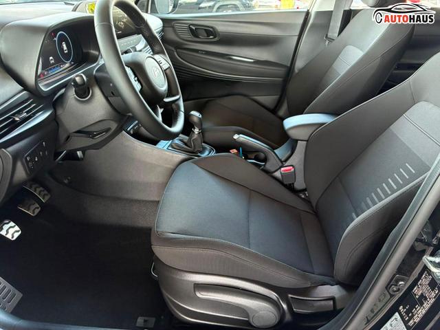Hyundai BAYON Comfort Plus 1.2 MPI / Sitz + Lenkradheizung PDC V&H Kamera LED Tempomat Keyless Alu 16" 