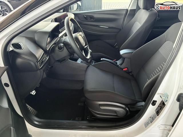 Hyundai BAYON Comfort Plus 1.2 MPI / Navi PDC m. Kamera Klimaautom./ LED Sitz & Lenkr.Heiz/ Alu16 