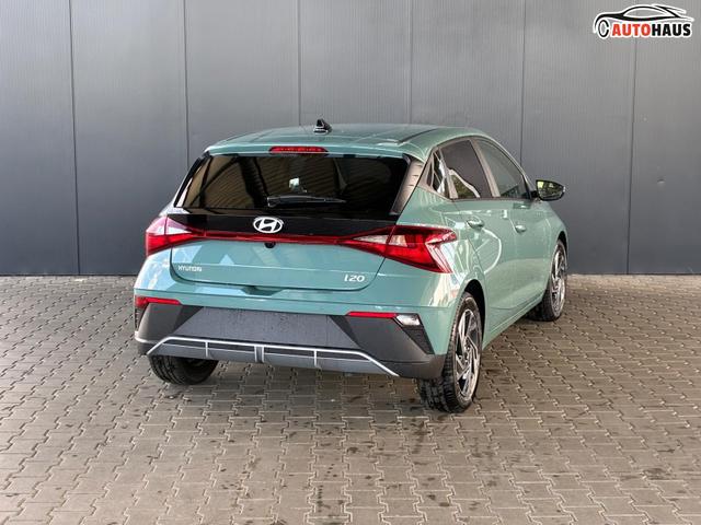 Hyundai i20 Pure 1.2 MPI / Navi PDC Hinten + Kamera Abgedunkelte Scheiben Tempomat Alu 16" 