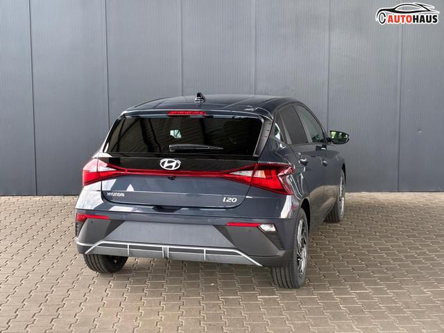 Hyundai i20 Pure 1.2 MPI / Navi PDC Hinten + Kamera Abgedunkelte Scheiben Tempomat Alu 16" 
