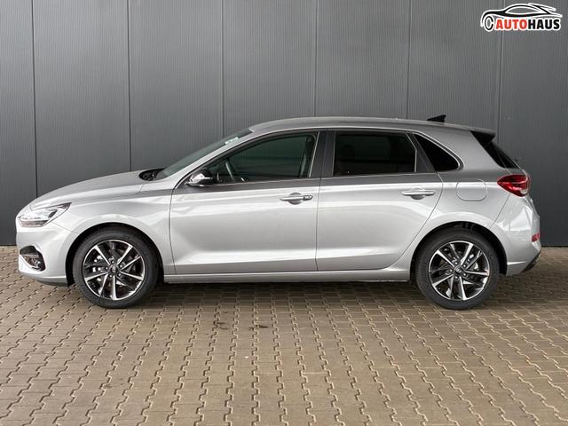 Hyundai i30 Comfort Plus 1.0 TGDI DCT / ACC Keyless Totwinkelassis. PDC V&H + Kamera Sitz Lenkradheizung LED Alu 17'' 