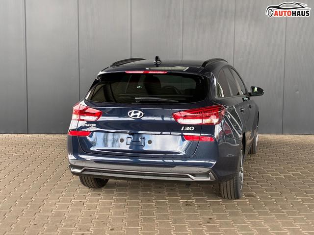 Hyundai i30 Kombi Comfort Plus 1.0 TGDI DCT / Navi Sitz + Lenkradheizung PDC V&H Kamera LED Alu 17" 
