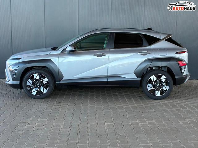 Hyundai KONA Comfort Plus 1.6 T-GDI DCT 4WD / Navi ACC Keyless Sitz + Lenkradheiz. Schiebedach LED Alu 18" 