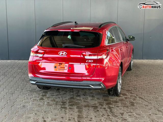 Hyundai i30 Kombi Comfort Plus 1.0 T-GDI DCT Navi/ Totwinkel Assistent/ PDC V&H + Kamera/ Alu 17" 