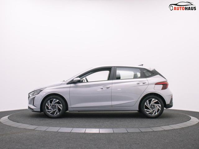 Hyundai i20 1.2 MPI 5MT Comfort / Navi PDC Hinten + Kamera Tempomat Alu 16'' 