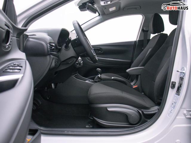 Hyundai i20 1.2 MPI 5MT Comfort / Navi PDC Hinten + Kamera Tempomat Alu 16'' 