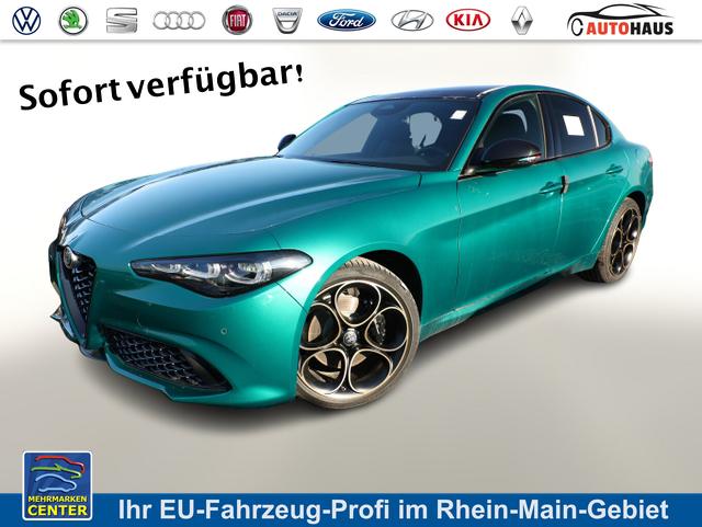 Alfa Romeo Giulia - Intensa 2.2 D 210 AT8 Q4 Matrix Pano Nav