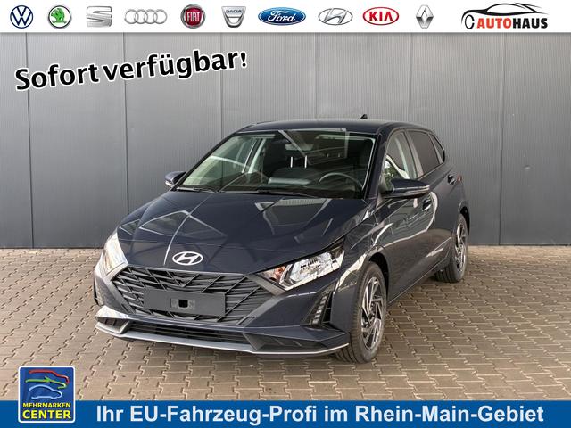 Hyundai i20 - Pure 1.2 MPI / Navi PDC Hinten + Kamera Abgedunkelte Scheiben Tempomat Alu 16"