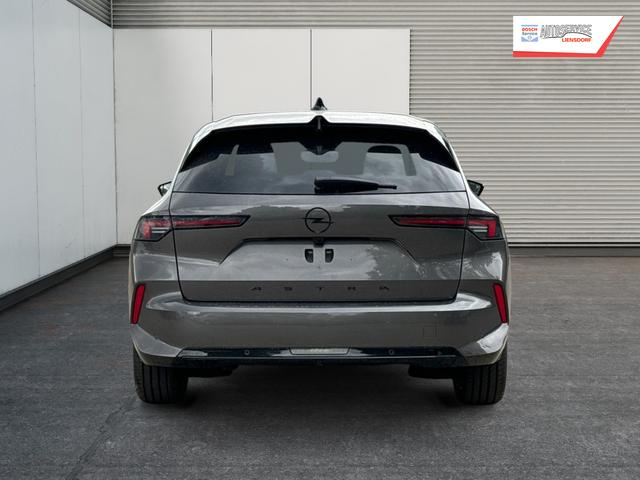 Opel / Astra Sports Tourer / / / / 