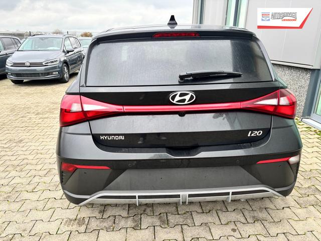 Hyundai i20 Family 1.2i 79PS, SCHWARZ-METALLIC, 16" ALUFELGEN, 5 Jahre Garantie, WINTER-PAKET, KLIMAAUTOMATIK, Abgedunkelte Scheiben, NAVIGATION 10,25", Parksensoren hinten, Rückfahrkamera, Alarm, Lederlenkrad, Tempomat, Armlehne vorne, Reserverad 