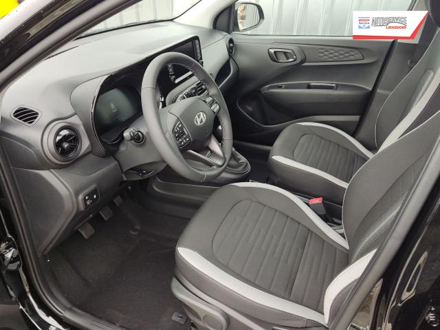 Hyundai / i10 / Schwarz / / / 