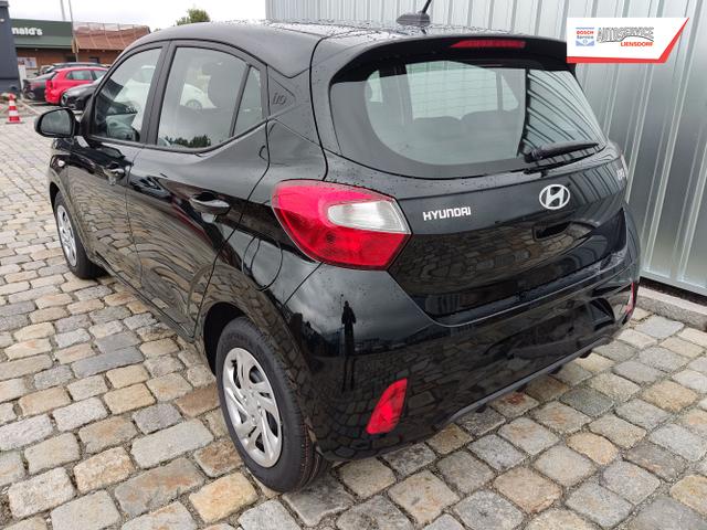 Hyundai / i10 / Schwarz / / / 