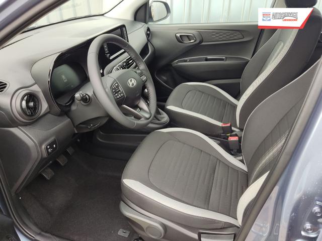 Hyundai / i10 / Blau / / / 