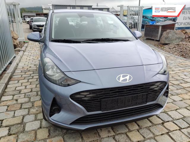 Hyundai / i10 / Blau / / / 