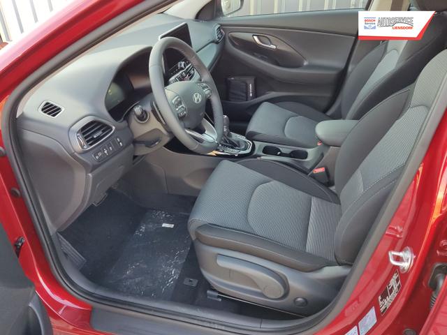 Hyundai / i30 Kombi / Rot / / / , Beispielbilder, ggf. teilweise mit Sonderausstattung