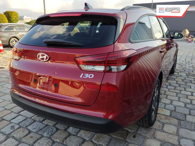 Hyundai / i30 Kombi / Rot / / / , Beispielbilder, ggf. teilweise mit Sonderausstattung