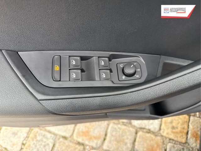 Skoda / Karoq / Schwarz / / / , Beispielbilder, ggf. teilweise mit Sonderausstattung