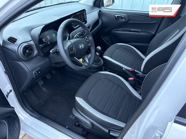 Hyundai / i10 / Silber / / / 