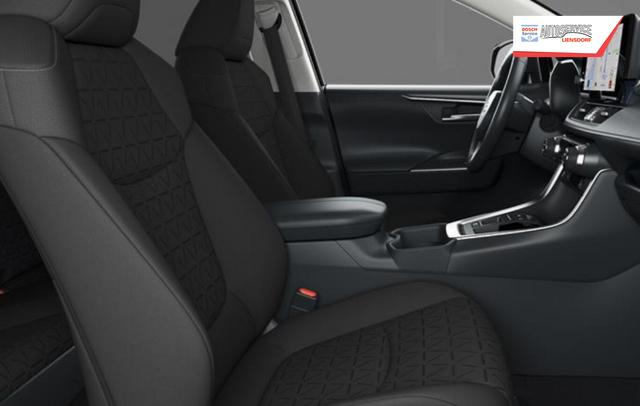 Toyota RAV4 2.5 Hybrid 218 ECVT Team D el.HK SHZ DigC 