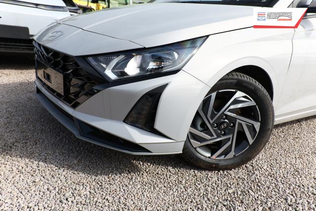 Hyundai i20 Select Navi DigCo 16Z CarPlay Kam PDC Temp 