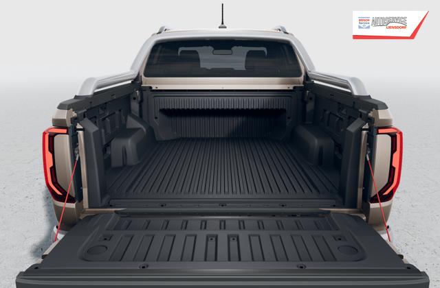 Volkswagen Amarok Aventura AHK Rollcover Chrom Matrix Leder 