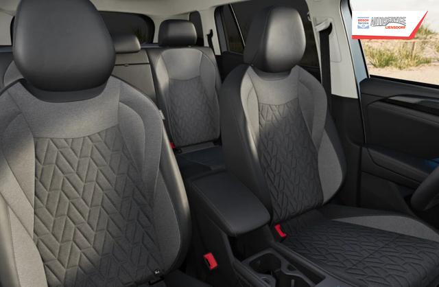 Volkswagen Tayron LIFE LED+ AHK Nav 5JGar IQ.DRIVE SHZ ParkAs+ 