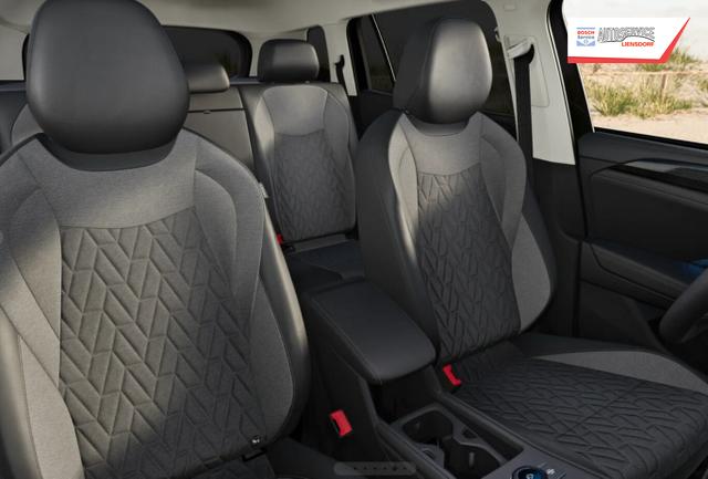 Volkswagen Tayron LIFE PHEV LED+ AHK 5JGar IQ.DRIVE SHZ ParkAs+ 