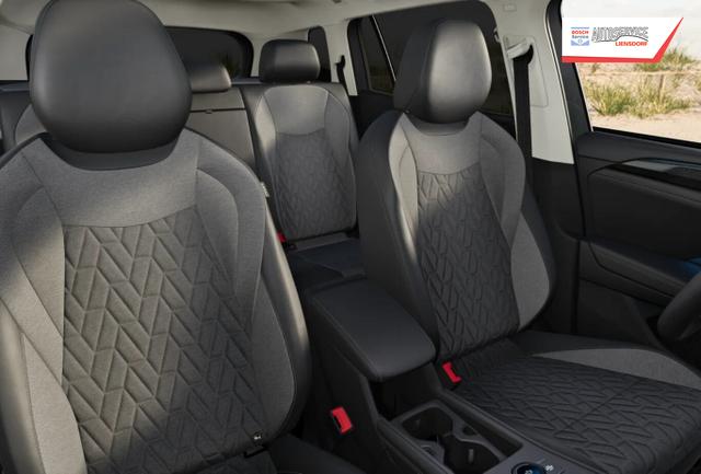 Volkswagen Tayron LIFE PHEV Pano LED+5JGar IqDrive SHZ eHK PrivG 