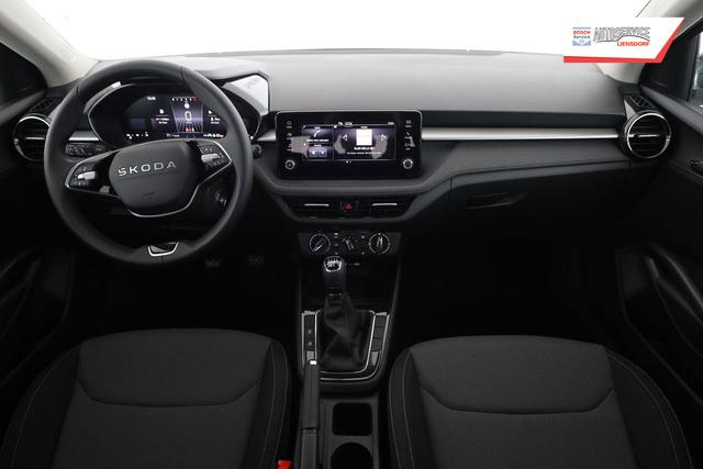 Skoda Fabia Selection 1.0 TSI Selection, AHK, Tempomat, Ladeboden, Park, Winterpaket, SmartLink, 4-J Garantie 