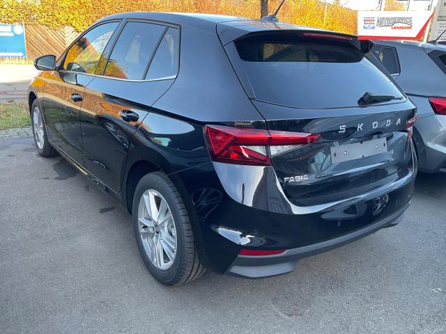 Skoda Fabia Selection 1.0 TSI DSG 130 Jahre, LED, Kamera, ACC, Side, Ladeboden, Winter 