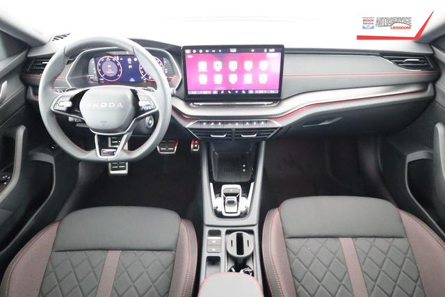 Skoda Octavia Combi RS 2.0 TSI DSG, Sonderlackierung, AHK, 19 Zoll, Canton, el. Klappe, Navi, Matrix, sofort 