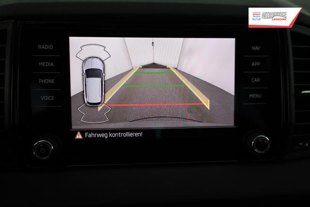 Skoda Karoq Selection 1.5 TSI DSG Selection, AHK, Navi, Kamera, el. Klappe, LED, Winter, sofort 